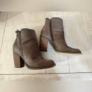 Slicca Taupe Percussion Boots